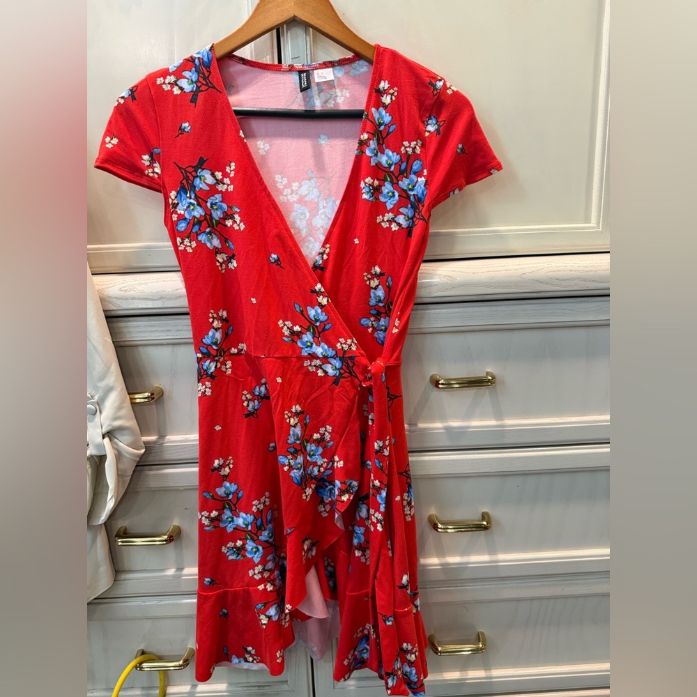 H&M Red and Blue Floral Wrap Dress Mini